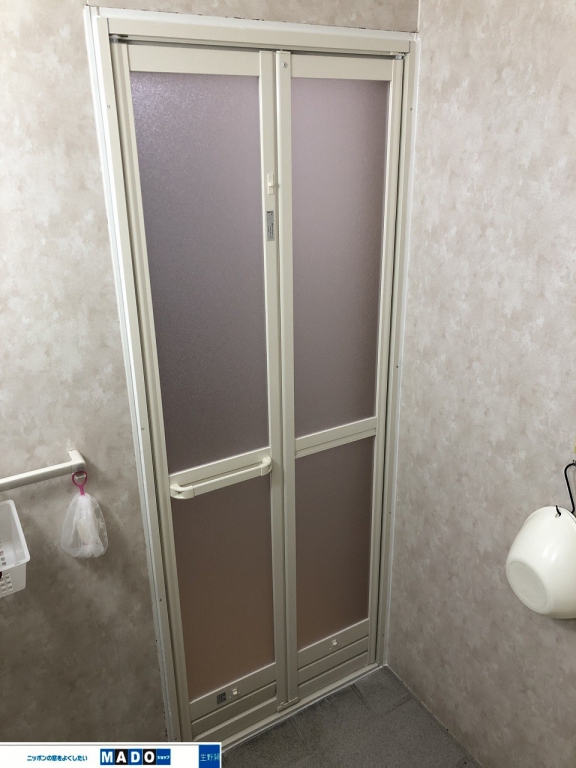 YKK AP　サニセーフⅡ　(浴室折戸)